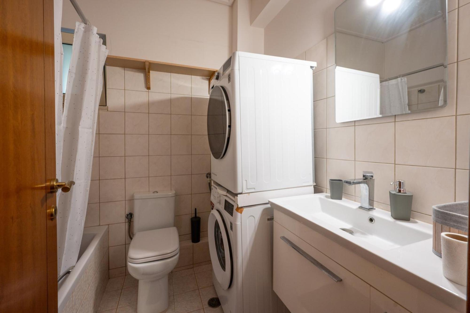 Loutraki Sea Sunset Apartment Bagian luar foto